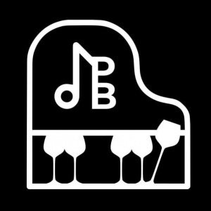 Piano bar